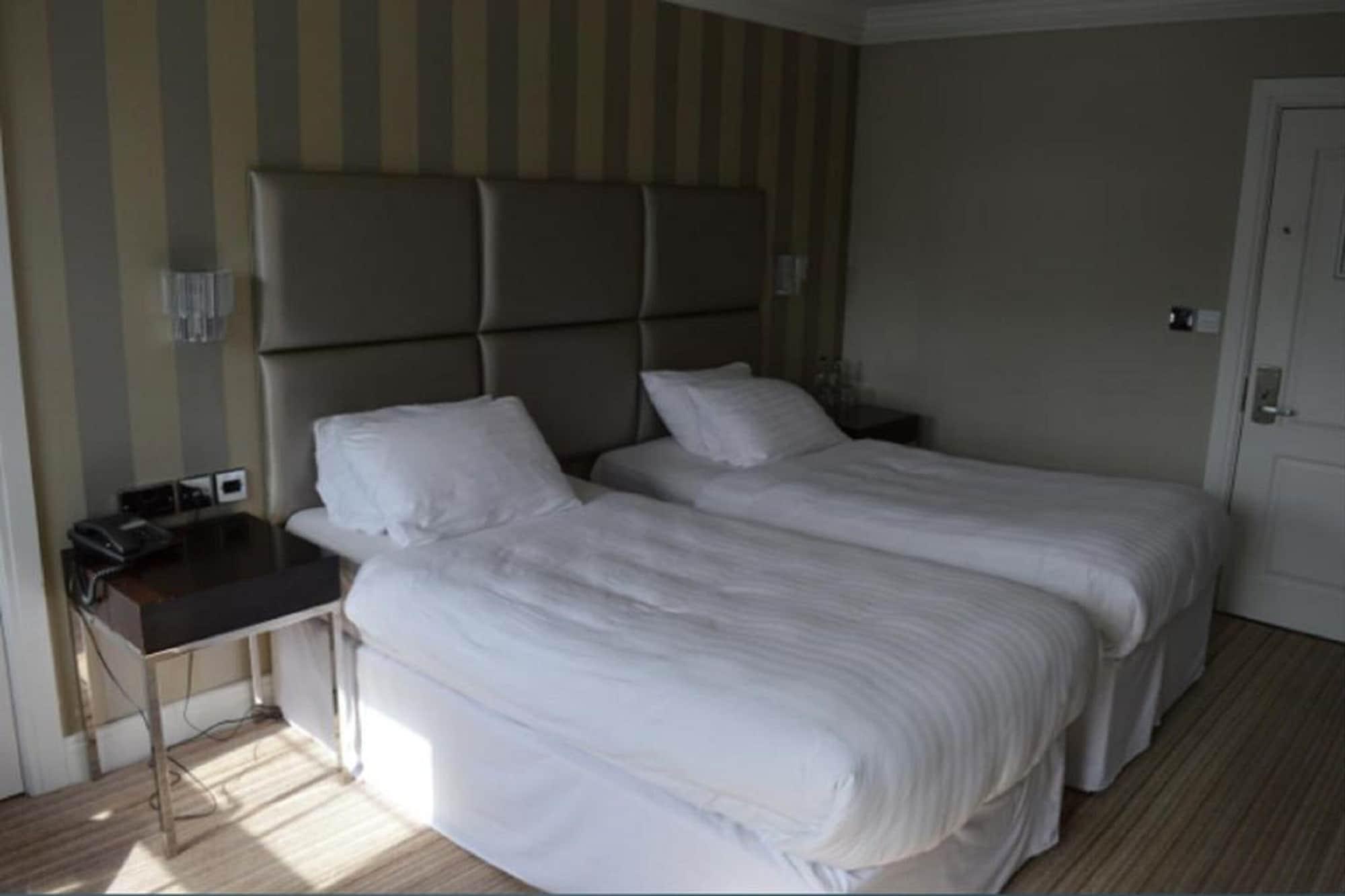 גרייט יארמאות Cliff Hotel מראה חיצוני תמונה